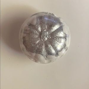 Fragrant Jewels bath bomb